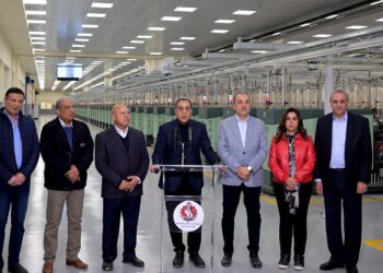 بالفيديو والصور .. رئيس الوزراء يعلن انتهاء المرحلة الأولى من تطوير مجمعات مصانع الغزل والنسيج