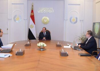 بالصور.. الرئيس السيسي يطلع على جهود الحكومة لتعزيز احتياطات الدولة من النقد الأجنبي
