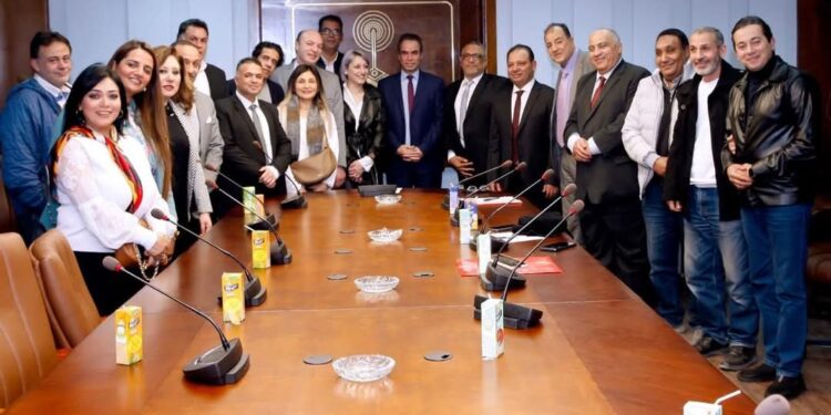 المسلماني في لقائه أسرة النيل الثقافية:مصر دولة كبري ثقافياً والإعلام الثقافي عليه مسؤولية جليلة