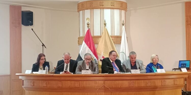 الاتجاهات العالمية الحديثة في توظيف الذكاء الاصطناعي في المنتج الثقافي والإعلاميالأعلى للثقافة يناقش الذكاء الاصطناعي.. الفرص والتحديات