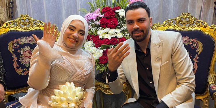 يتقدم الكاتب الصحفى ياسر السجان بخالص التهاني الي ابن اخته المهندس محمود عباس الرفاعي بمناسبه خطوبته علي عروسته ندي محمد فتوح وعقبال الزفاف