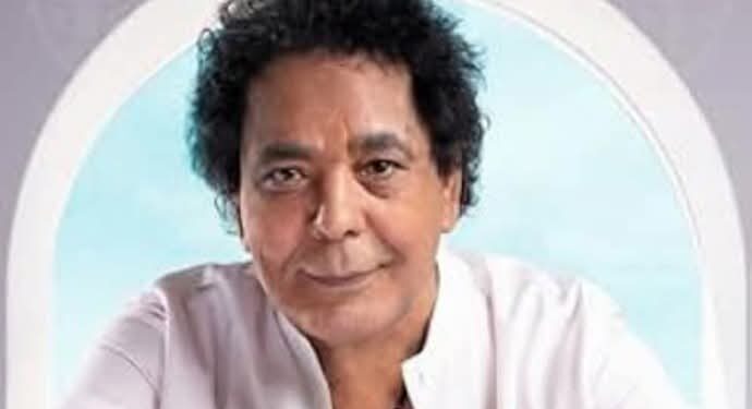 هالة الدمراوى تتغنى بالكينج محمد منير: ومين غيرك يا “كبيرنا” يتكلم عن “ملامحنا” !