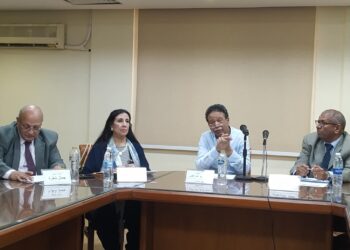 التماسك والالتفاف حول القيادة السياسية والوحدة الوطنية بمائدة مستديرة عنوانها “الشخصية المصرية وتحولاتها في القرن العشرين” بالأعلي للثقافة