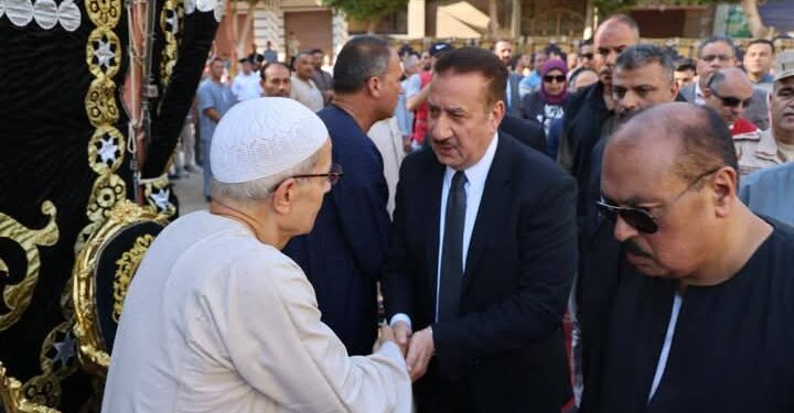محافظ المنوفية يتلقى واجب العزاء في شهداء حادث الإقليمي بكفر السنابسة بمنوف ويقدم خالص تعازيه لأسر المتوفين