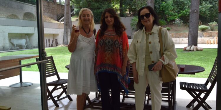 نظمت الأكاديمية المصرية للفنون بروما برئاسة الأستاذة الدكتورة رانيا يحيى فعالية ثقافية بعنوان النيل عنده كتير لتعزيز الهوية المصرية ومن خلال التأكيد على النيل وأهميته ودوره وتاريخه.