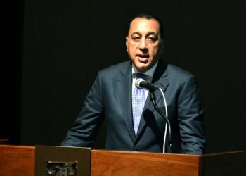 رئيس الوزراء: الحكومة عملت على تطوير حوافز ومزايا مُقدمة للمستثمرين