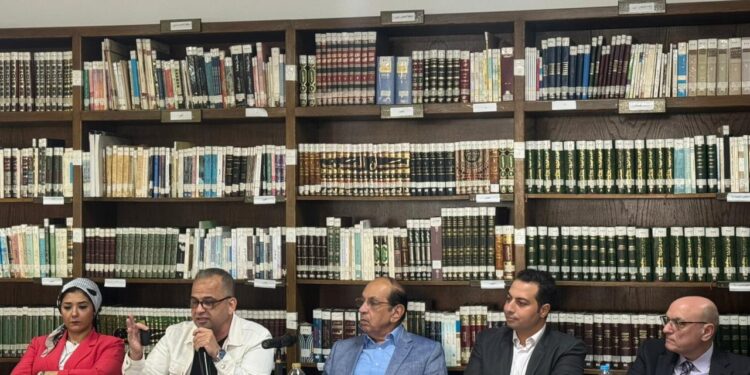 الاحتفال بتوقيع كتاب ابن تغرى بردى “بالأعلى للثقافة”