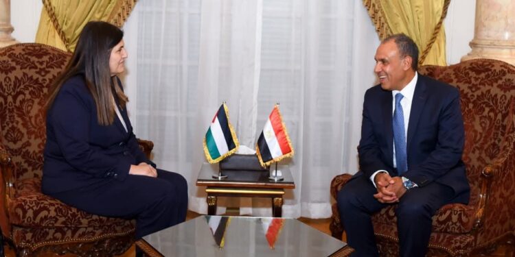 وزير الخارجية يستقبل وزيرة خارجية فلسطين