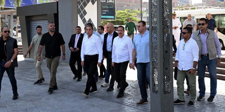 رئيس الوزراء يتابع تطوير كورنيش شبين الكوم.. ويفتتح الممشى السياحى خلال زيارته للمنوفية