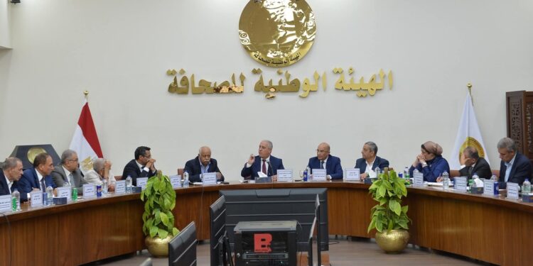 فى جلسة نقاشية موسعة بالهيئة الوطنية للصحافة .. النقابيون يقدمون رؤيتهم لتطوير المحتوى الصحفى