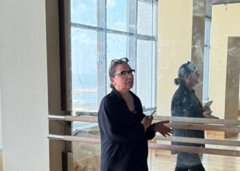 رئيس أكاديمية الفنون تتفقد مشروع تجديد فرع الإسكندرية