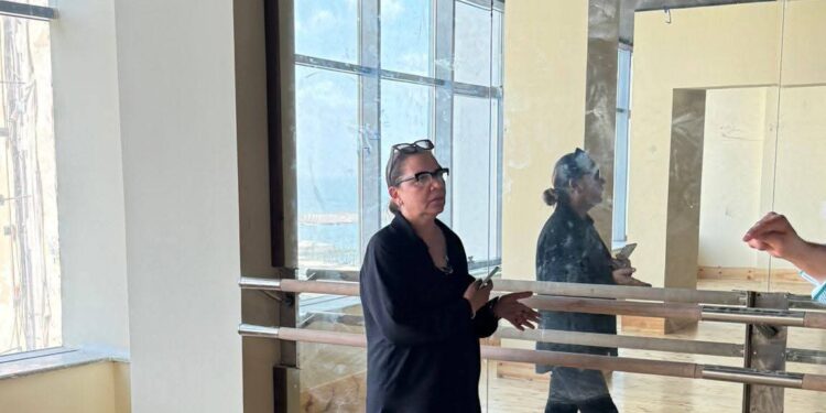 رئيس أكاديمية الفنون تتفقد مشروع تجديد فرع الإسكندرية