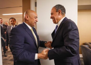 معالي الأمين العام لمجلس التعاون يبحث مع وزير الخارجية والهجرة وشؤون المصريين بالخارج في جمهورية مصر العربية آخر المستجدات في المنطقة وفي مقدمتها التطورات في غزة.