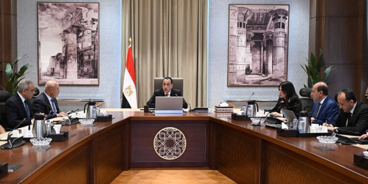 رئيس الوزراء يُتابع مشروع إنشاء القوس الغربي لمحور اللواء عُمر سليمان بالإسكندرية