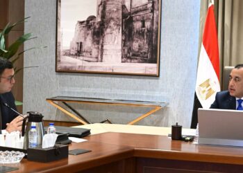 رئيس الوزراء يتابع موقف تنفيذ مختلف المشروعات بالمدن الجديدة