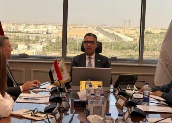 وزير التموين يتابع من غرفة العمليات المركزية استقرار الأسواق وتوافر السلع بعد تطبيق الأسعار الجديدة للمنتجات البترولية