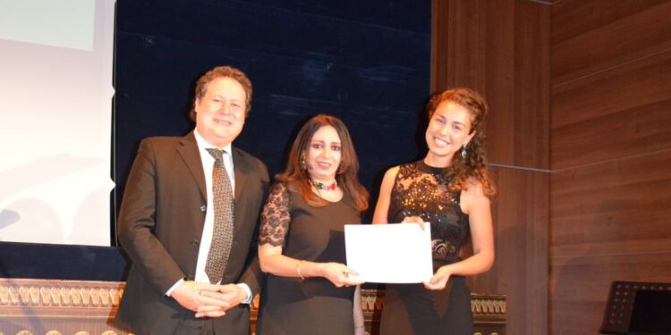 السوبرانو جوليا ليبورى بالأكاديمية المصرية اللي في فنون بروما