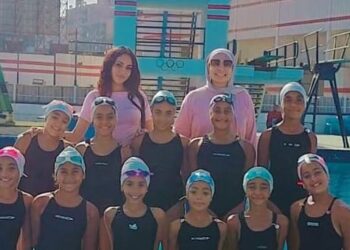 تكريم ناشئات الزمالك في بطولة الجيزة التنشيطية للسباحة التوقيعية