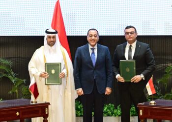 رئيس الوزراء يشهد توقيع شراكة استثمارية مصرية قطرية لتنمية منطقة علم الروم