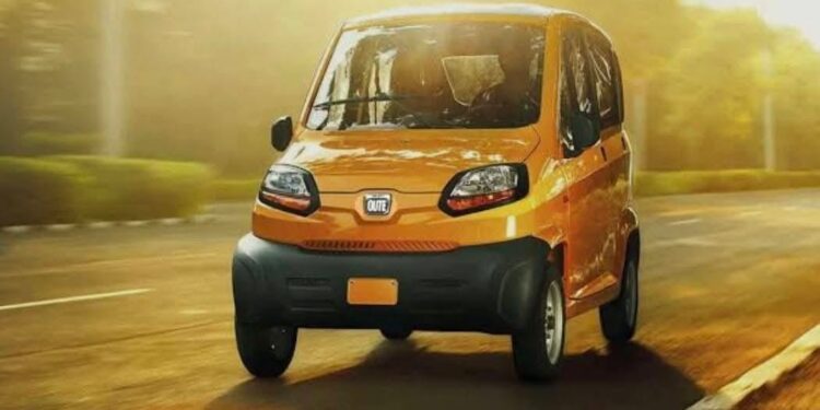 محافظ الجيزة: بدء تطبيق منظومة المركبات البديلة للتوك توك بسيارات صغيرة أكثر أمانًا وحضارية