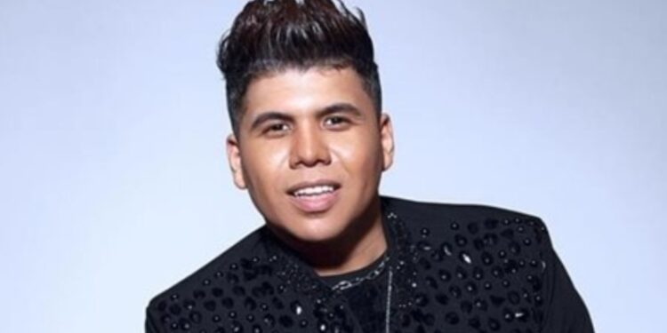 عمر كمال يكشف مفاجأة كارثية: مدفن فريد الأطرش وأسمهان أصبح مكانًا لبيع الملابس الداخلية