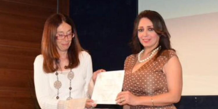 رانيا يحيى تكرم البروفيسيرة باولا بوتسى بالاكاديمية بروما