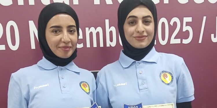 أول حكمتين سعوديتين تنالان الشارة القارية في كرة اليد..