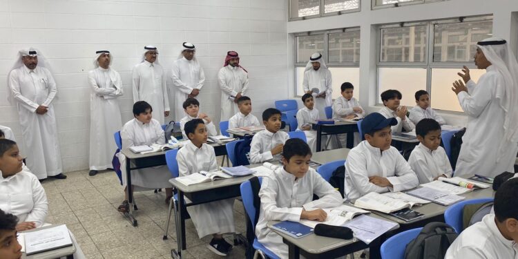 الممارسات الإشرافية في مدارس التقدّم والتميّز.. ابن الهيثم الابتدائية بالهفوف نموذجاً