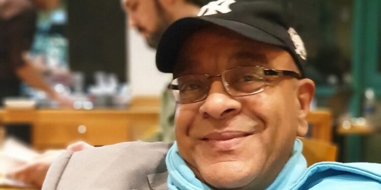 الشاعر الكبير عنتر هلال بكتب لك: كن أنت .. وابدأ فى صنع جنتك هنا .. والآن.