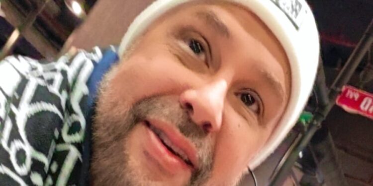 الفنان عبدالله الكاتب يكتب لكم: ازاى الموت مش درس وعظة!