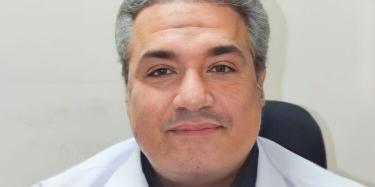 أكد على ضرورة مراجعة الطبيب عند تكرر النزيف.. د.أحمد قعقع الاختصاصي بمستشفيات الحمادي: النزيف الأنفي الخطر يهدد حياة الإنسان،والمعالجة تحتاج الهدوء والصبر