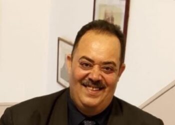 «سيد الأسيوطي» يوجه رسالة وطنية: أيها العرب، وحدوا صفوفكم قبل فوات الأوان