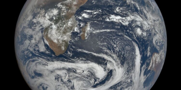 فلكية جدة…السبت: الأرض قرب الشمس