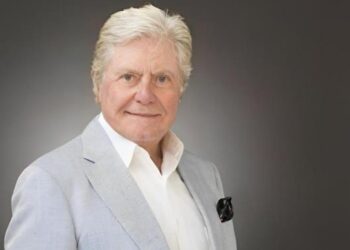 *بيان توضيحي من الفنان حسين فهمي، رئيس مهرجان القاهرة السينمائي الدولي*