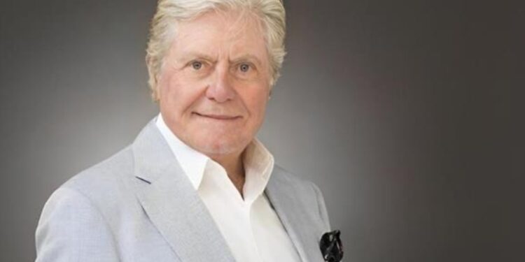 *بيان توضيحي من الفنان حسين فهمي، رئيس مهرجان القاهرة السينمائي الدولي*