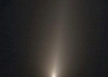 فلكية جدة… مذنب نادر يقترب بشكل خطير من الشمس