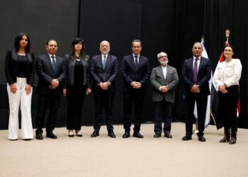 سفير اليونان يزور مسرح ماسبيرو ويشيد بالعلاقات بين القاهرة وأثينا