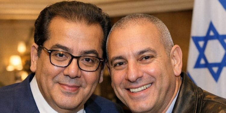 جدل واسع حول تصريحات الهارب أيمن نور: بين انتقادات لاذعة ودعوات مثيرة للريبة من إيدي كوهين