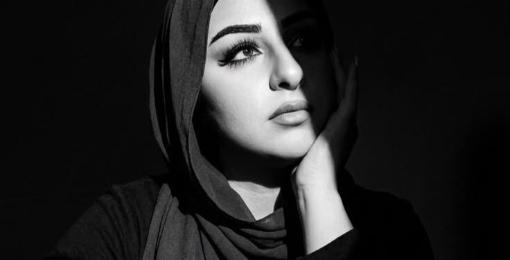 لعنة الصمت.. قصيدة جديدة للأديبة سحر الحسيني دعوني أعترف لكم بشيء!