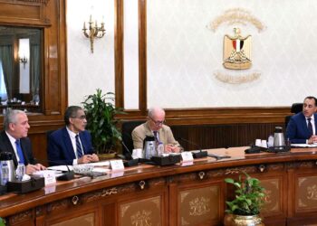 رئيس الوزراء يتابع ملف تسوية مديونية المؤسسات الصحفية القومية