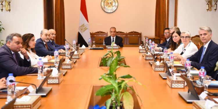 وزير الخارجية يستقبل وفد لجنة حقوق الإنسان بالبرلمان الأوروبي