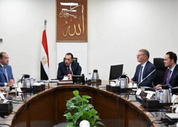 رئيس الوزراء يتابع جهود زيادة المخزون الاستراتيجي من المنتجات البترولية