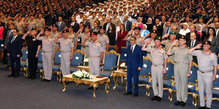 المتحدث العسكرى: الفريق / أشرف سالم زاهر القائد العام للقوات المسلحة وزير الدفاع والإنتاج الحربى