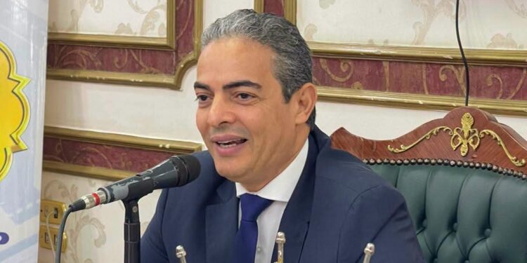 الرئيس السيسي يولي اهتماما ودعما كبيرا للإعلام .. نقيب الإعلاميين في محاضرته لمرشحي منصب بمعهد إعداد القادة بحلوان