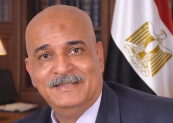 «إلى رئيس الوزراء ووزير الصحة: الكفاءات النادرة ثروة قومية لا تقبل التقاعد»
