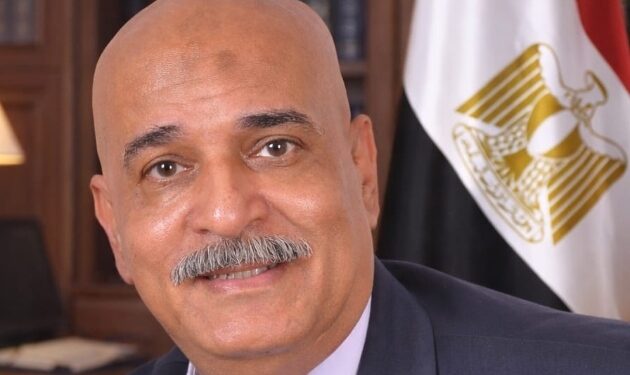 «إلى رئيس الوزراء ووزير الصحة: الكفاءات النادرة ثروة قومية لا تقبل التقاعد»