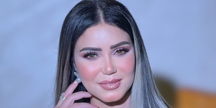 إيناس عز الدين تخطف الأنظار بإطلالة جديدة ورشاقة لافتة في افتتاح المهرجان القومي للمسرح المصري