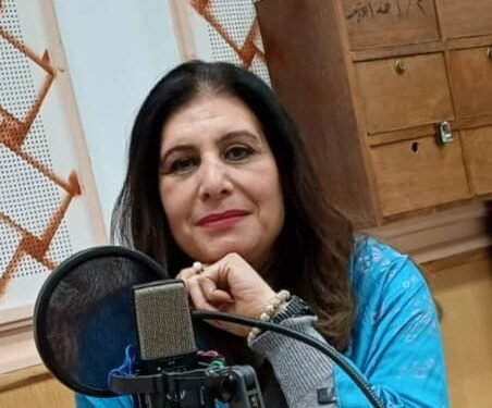 تعرف على المطربة الطائرة  فى أغانى منسية على إذاعة القاهرة الكبرى الأحد