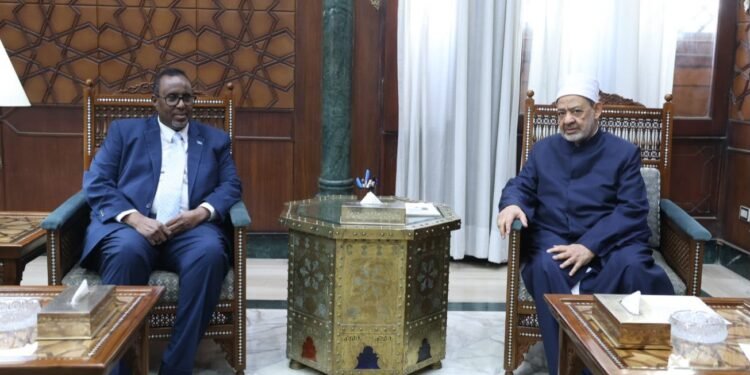 سفير الصومال بالقاهرة : الأزهر منارة للعلم والاعتدال وشريك أساسي للصومال