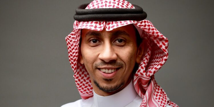 فنان الكاريكاتير أمين الحباره يحصد برونزية فري كارتون ويب في الصين